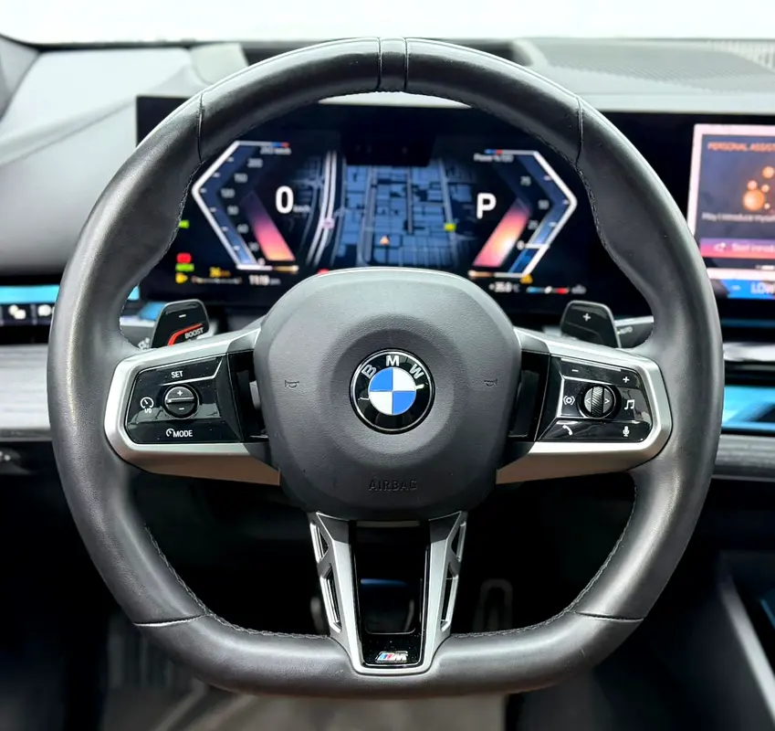 2025 BMW 530i M Sport, BMW Warranty+Service Contract+Full Service History, Full PPF, GCC - Image 7