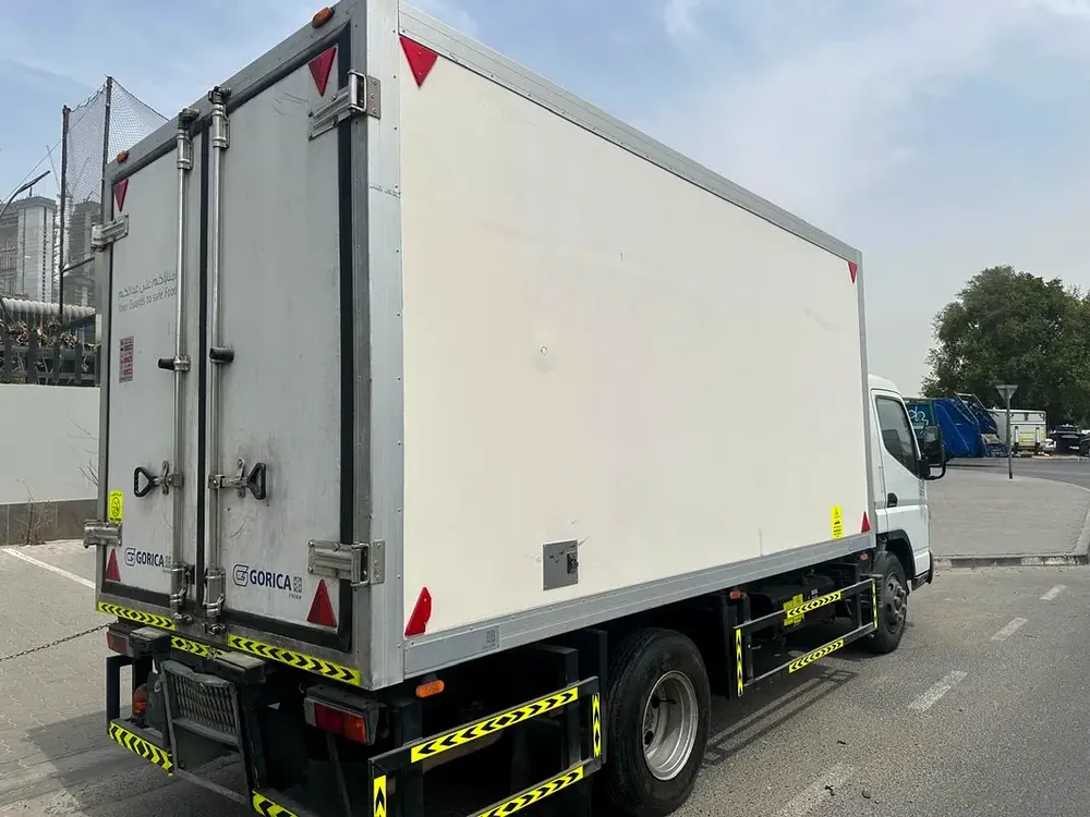 MITSUBISHI CANTER 2017 CHILLER BOX GCC SPECS - Image 5