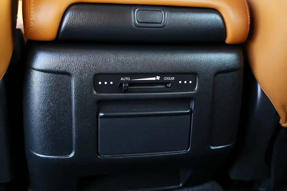 Nissan Patrol SE 2019 GCC Specs - Image 15