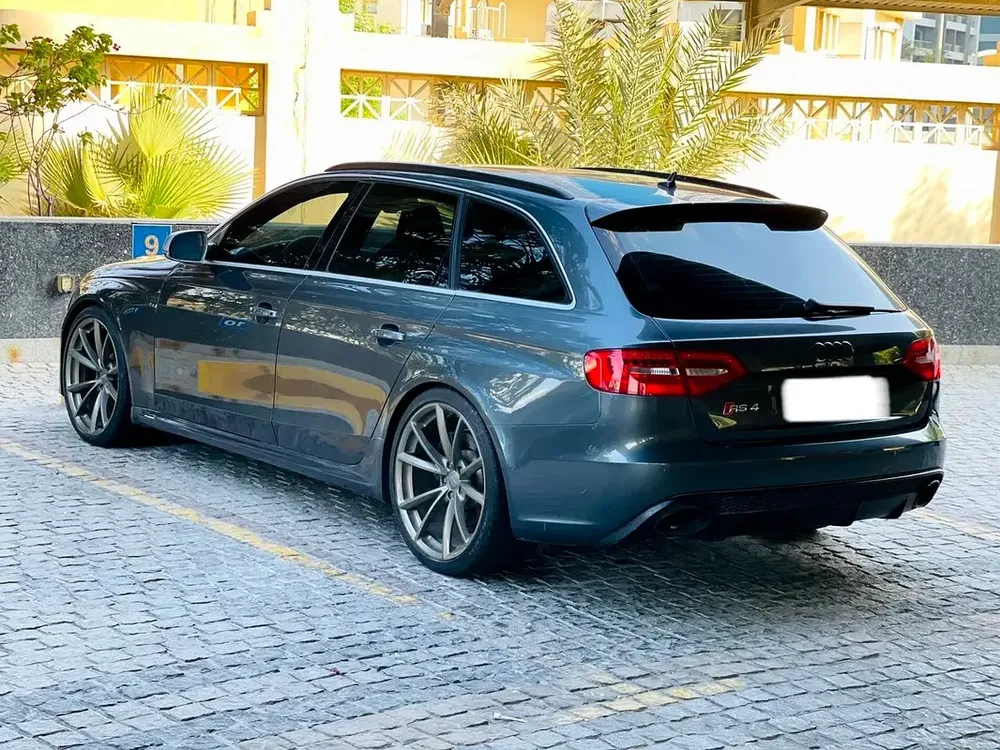 2014 RS 4 GCC LOW KM - Image 5