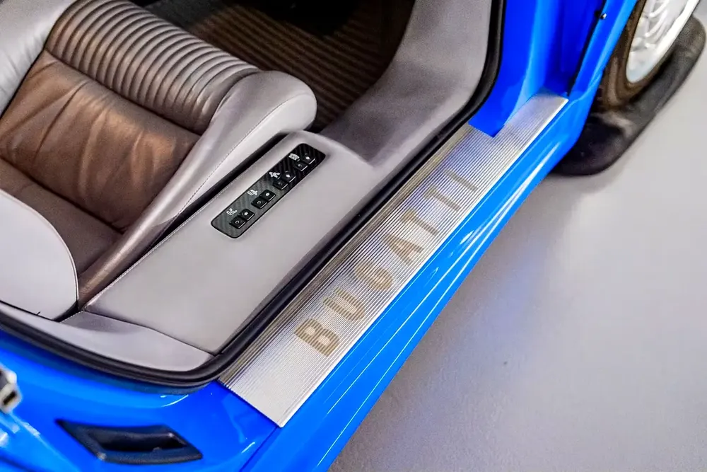 1994 Bugatti EB110 GT Collector Condition 685 KM from New - Image 13