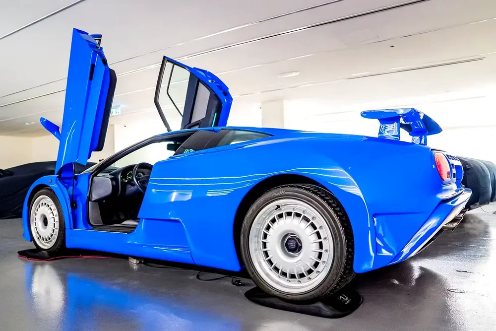 1994 Bugatti EB110 GT Collector Condition 685 KM from New - Image 6