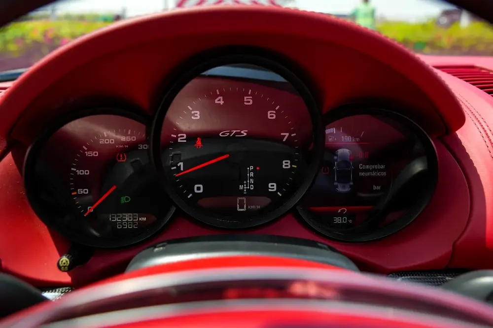 2015 Porsche Boxster GTS - GCC Specs - Image 11