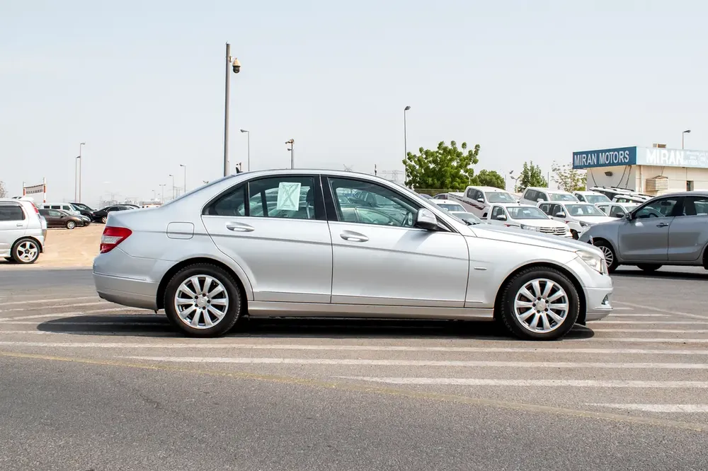Mercedes Benz C250 2.5Ltr (2008) Import from Japan - Image 4