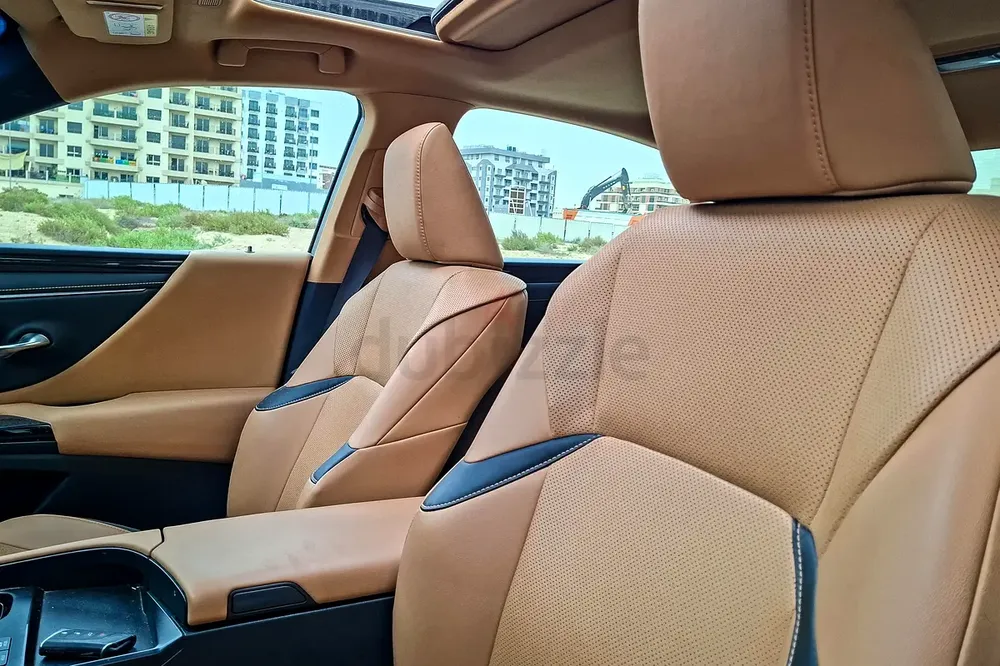 AED 1793/month | 2023 Lexus ES-Series ES 300h | GCC Specs | Ref#450557 - Image 11