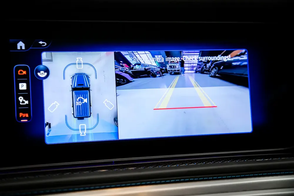 2025 MERCEDES BENZ EQG G580 EXCLUSIVE LINE WITH WARRANTY - Image 11