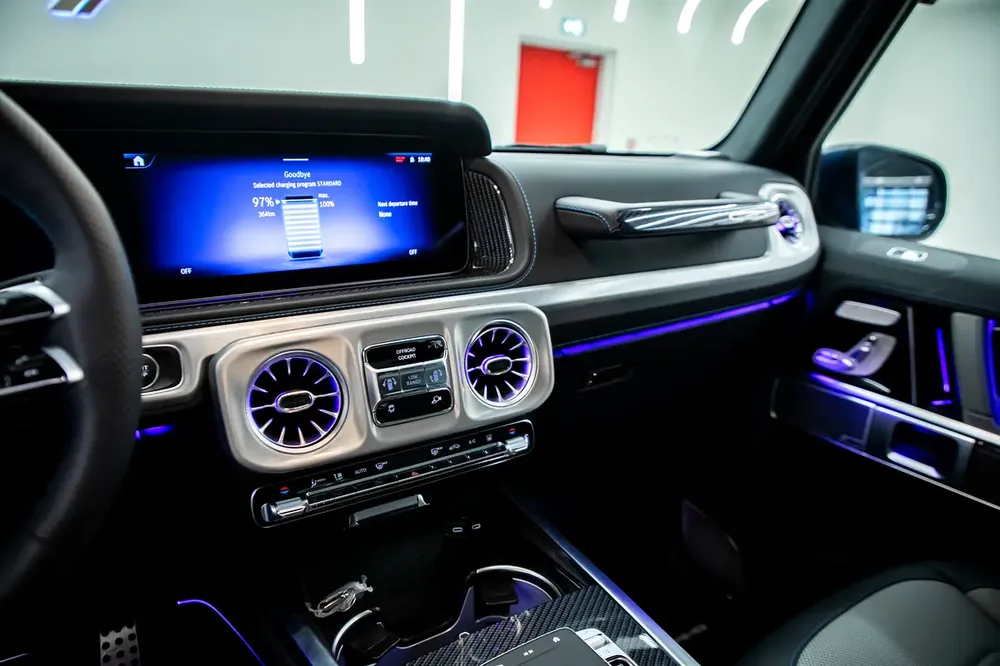 2025 MERCEDES BENZ EQG G580 EXCLUSIVE LINE WITH WARRANTY - Image 9