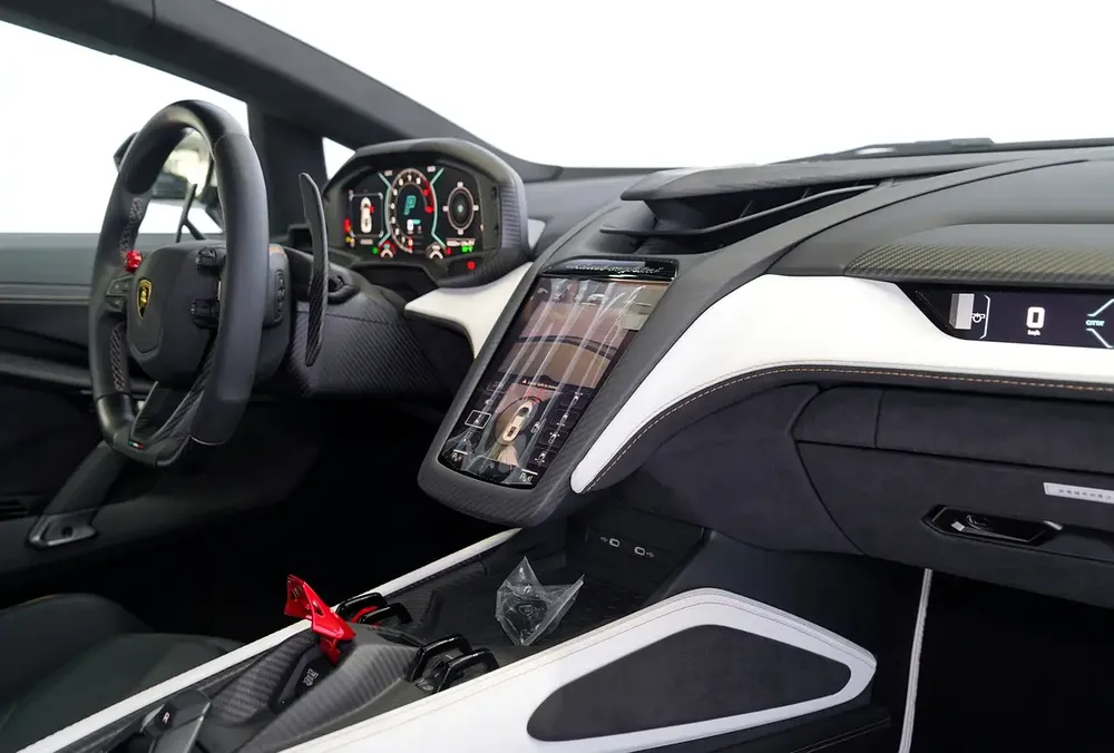 2 YEARS WARRANTY + SERVICE TILL APRIL 2030 | MATT CARBON INTERIOR | CARBON EXTERIOR | REVUELTO - Image 11