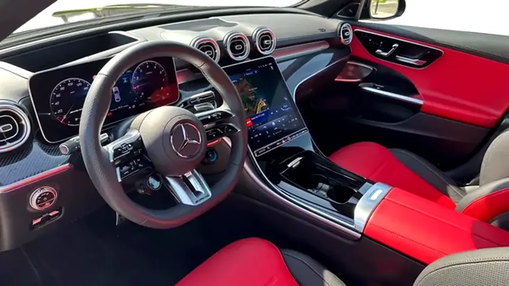 Mercedes-Benz C-Class C43 4MATIC 2025 GCC Specs - Under Warranty - Image 9