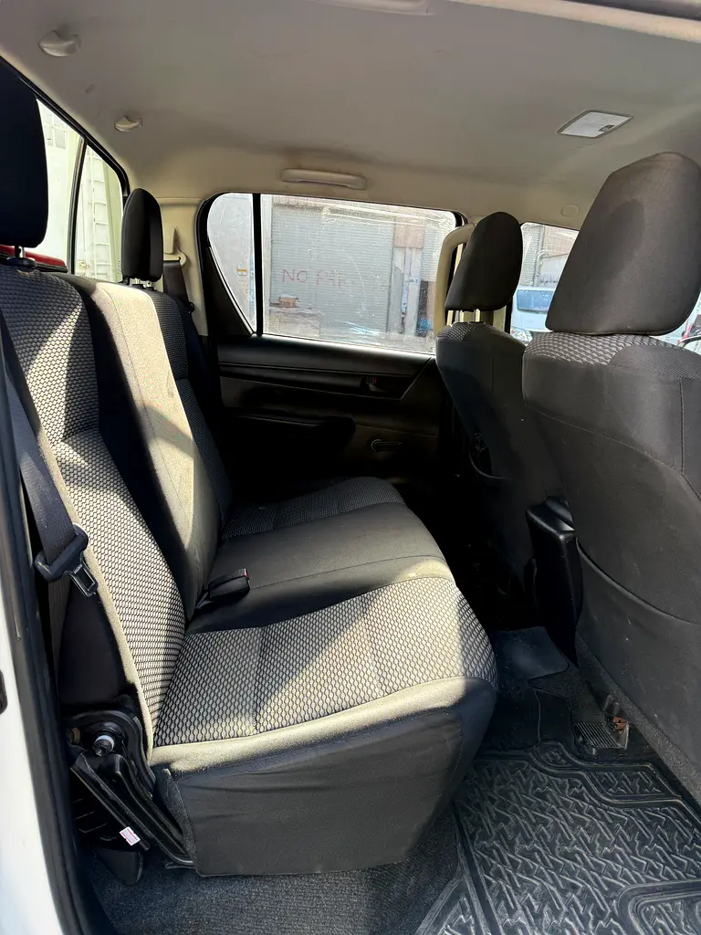 Toyota Hilux Double Cab GLX 2020 -4x4 automatic - Image 7