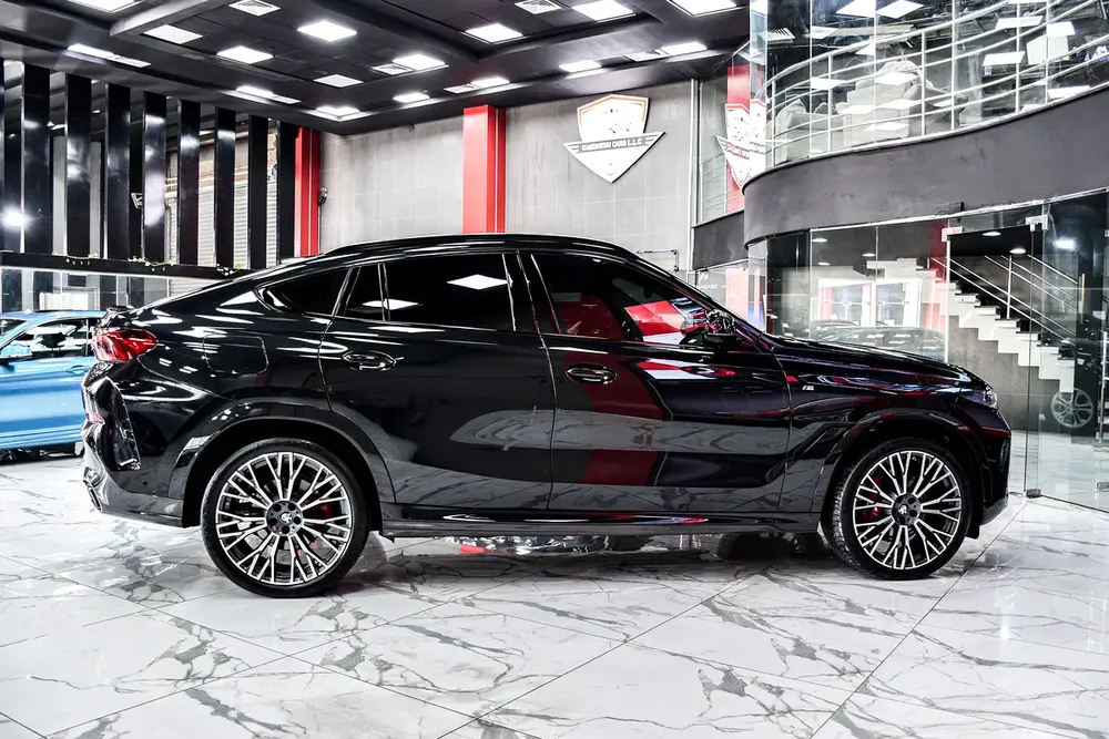 FSH | WARRANY  SERVICE | GCC Specs | LOW KM | 40i M-SPORT | ORIGINAL PAINT - Image 6