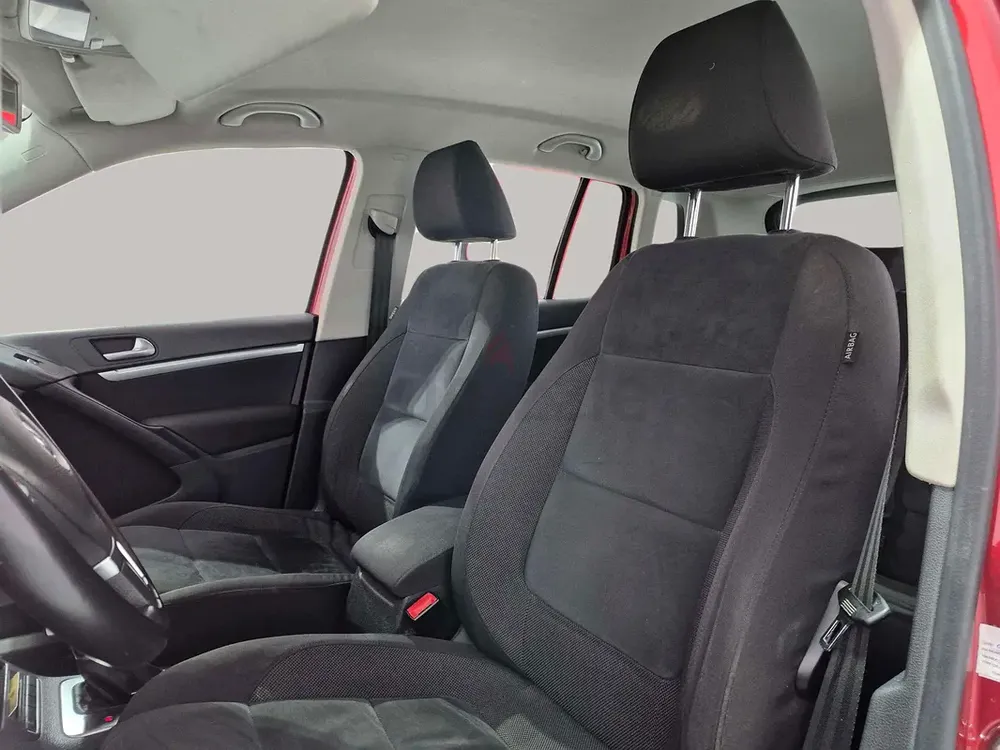Inspected Car | 2015 Volkswagen Tiguan  | GCC Specs | Ref#427068 - Image 11