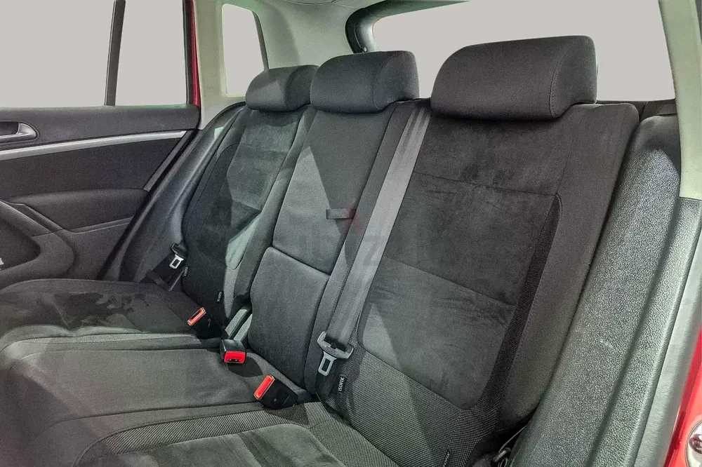 Inspected Car | 2015 Volkswagen Tiguan  | GCC Specs | Ref#427068 - Image 12