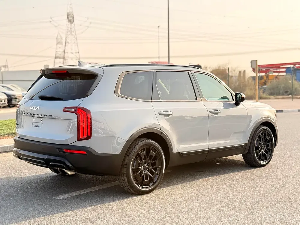 KIA TELLURIDE SX AWD - 2022 - SUN-ROOF MOONRoof Full-Option - Image 17