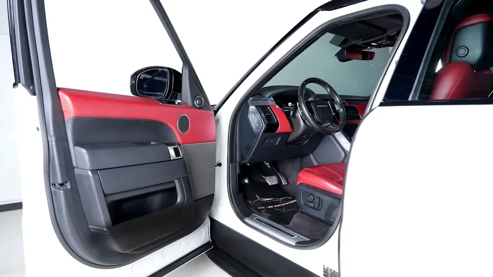 2019 - RANGE ROVER SPORT HSE DYNAMIC - GCC - IMMACULATE CAR - Image 12