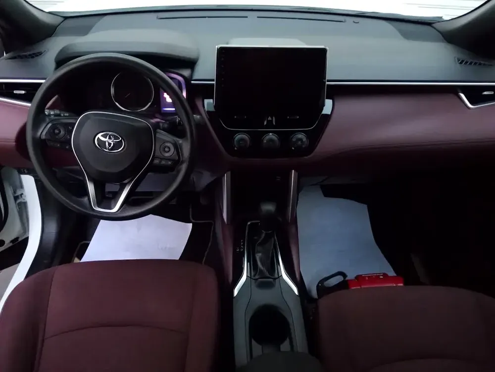 Toyota Corolla Cross 2023 XLE Hybrid GCC Specs - Image 7