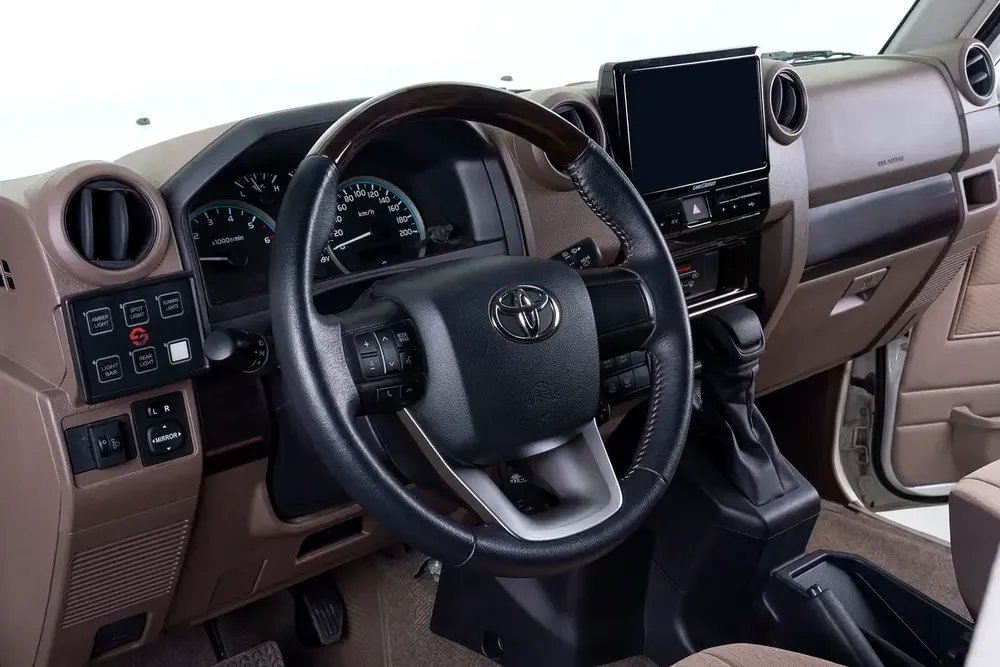 AED 5,184 Toyota Land Cruiser 70 Series LC 71 LX 2024 GCC Specs - Image 9