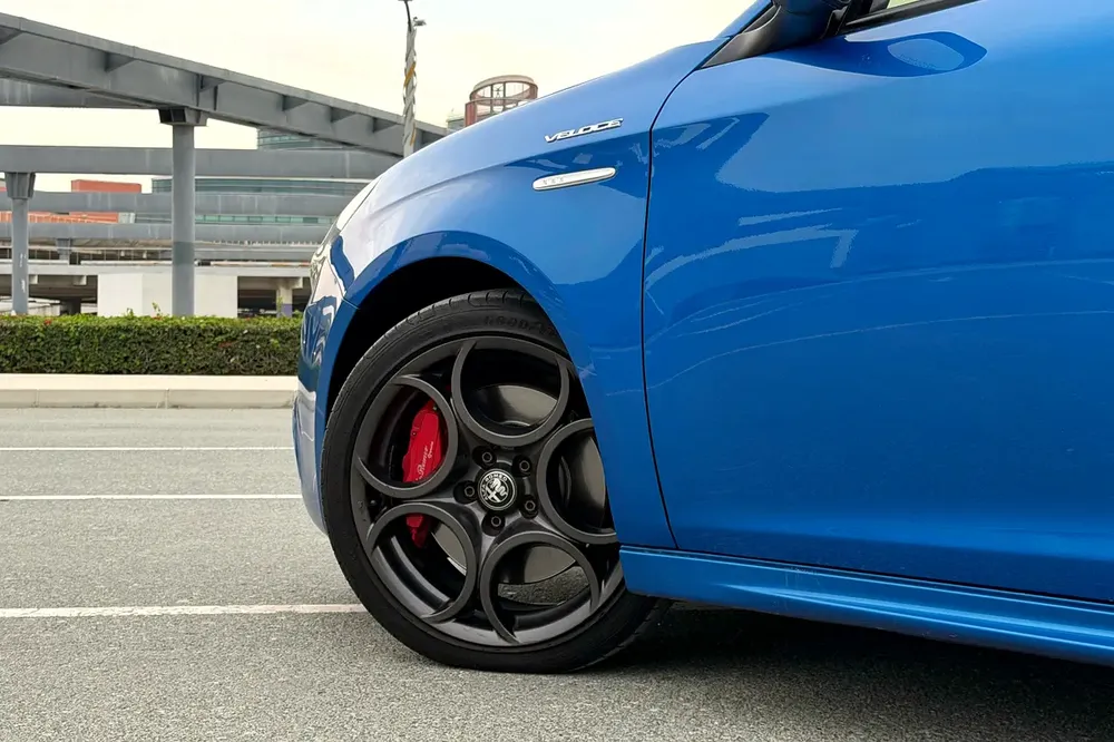Alfa Romeo Giulietta Veloce 2021 GCC Specs (Service History / 2 Keys / Single Owner / Accident Free) - Image 7