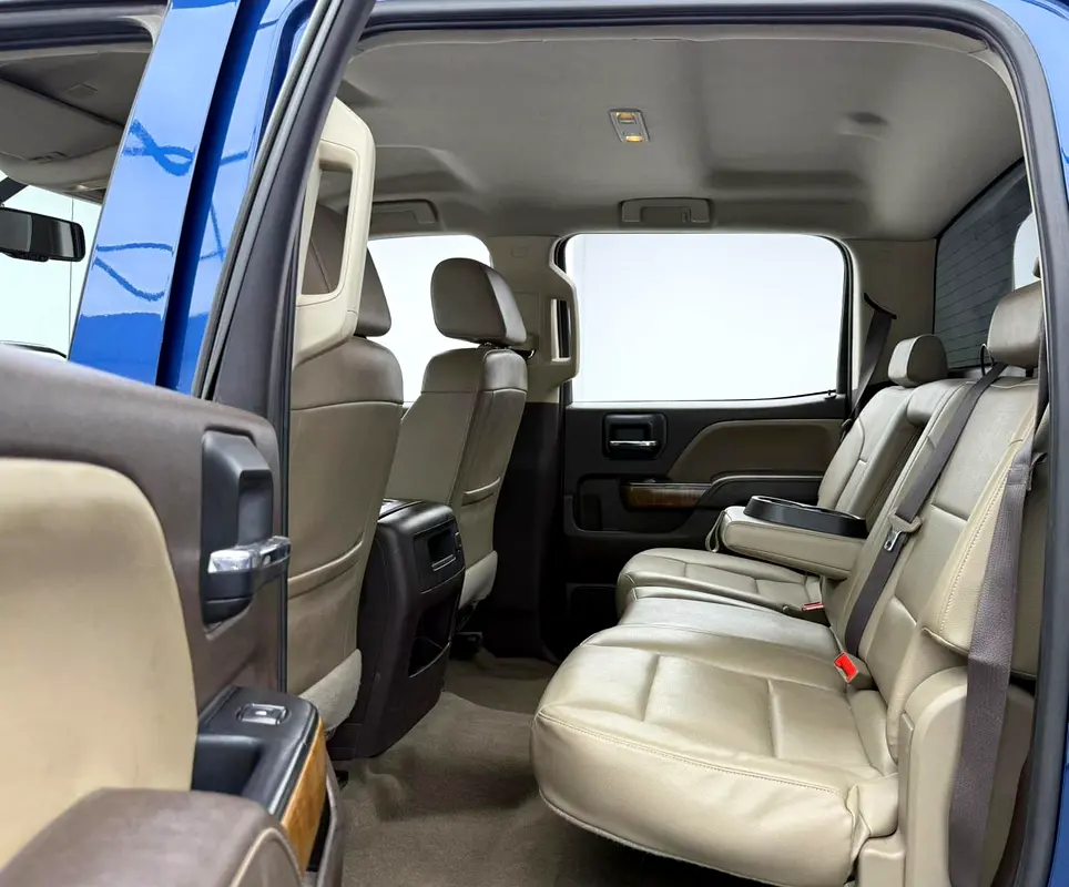 2018 GMC Sierra 2500HD SLE, Service History, Fully Loaded, Excellent Condition, GCC - Image 17