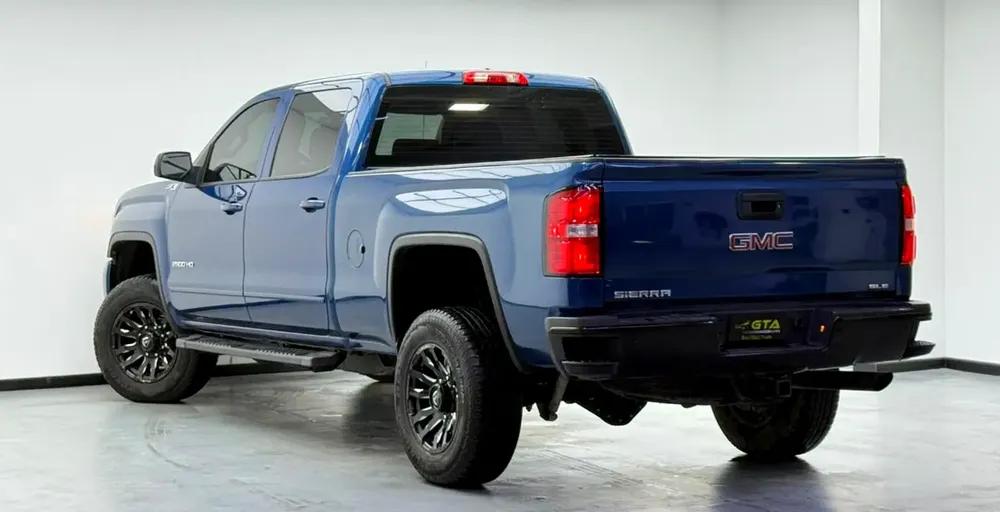 2018 GMC Sierra 2500HD SLE, Service History, Fully Loaded, Excellent Condition, GCC - Image 6