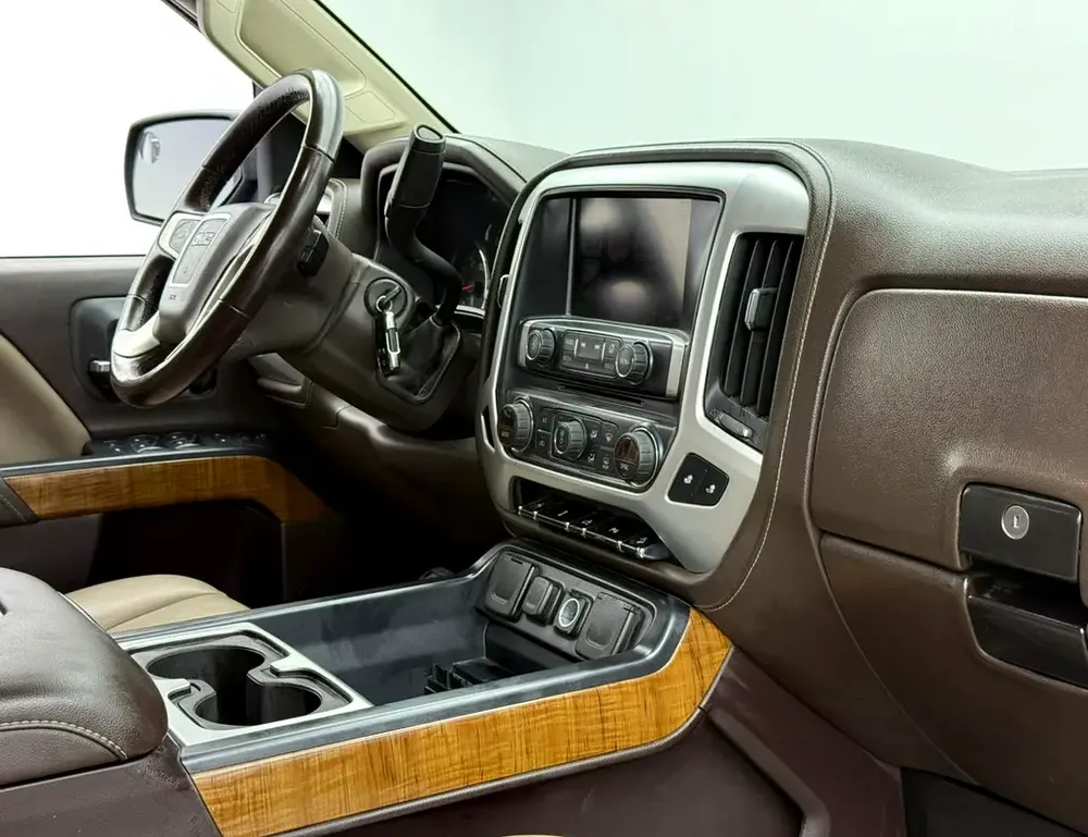 2018 GMC Sierra 2500HD SLE, Service History, Fully Loaded, Excellent Condition, GCC - Image 7