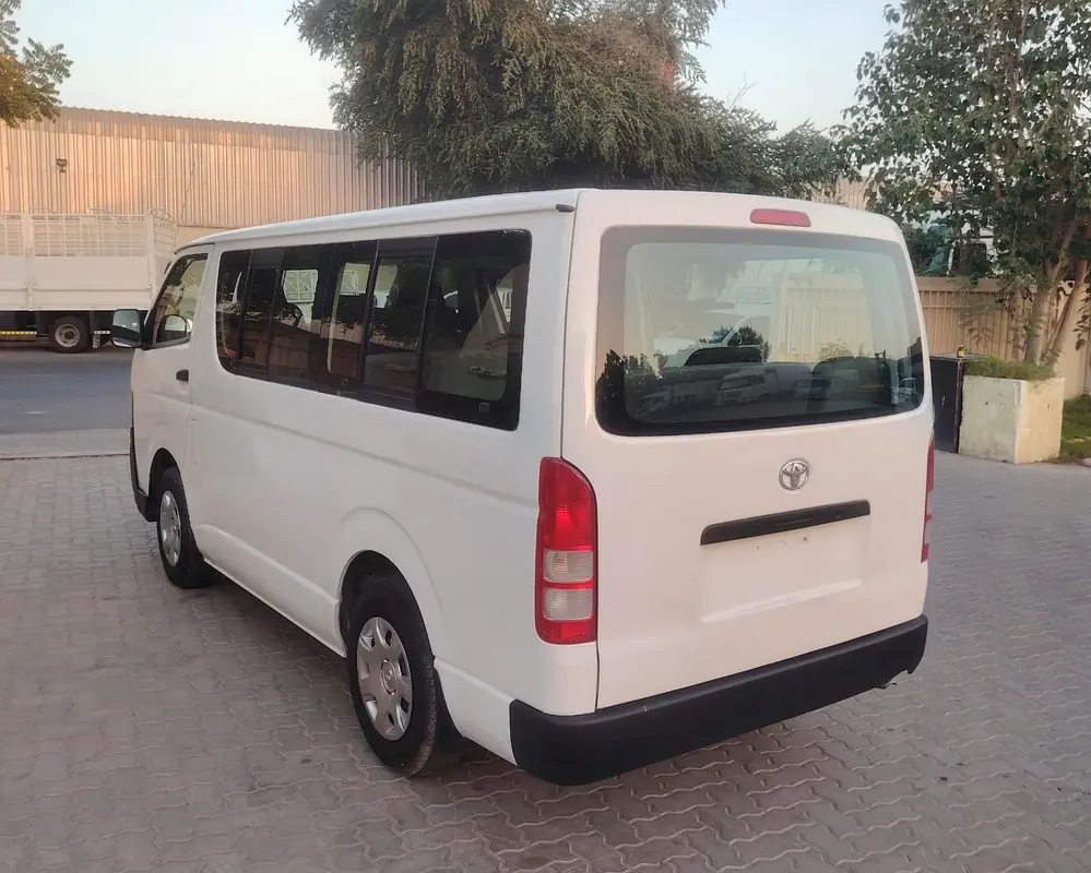 Reliable 2011 Toyota Hiace | GCC Specs | Well Maintained - Image 7