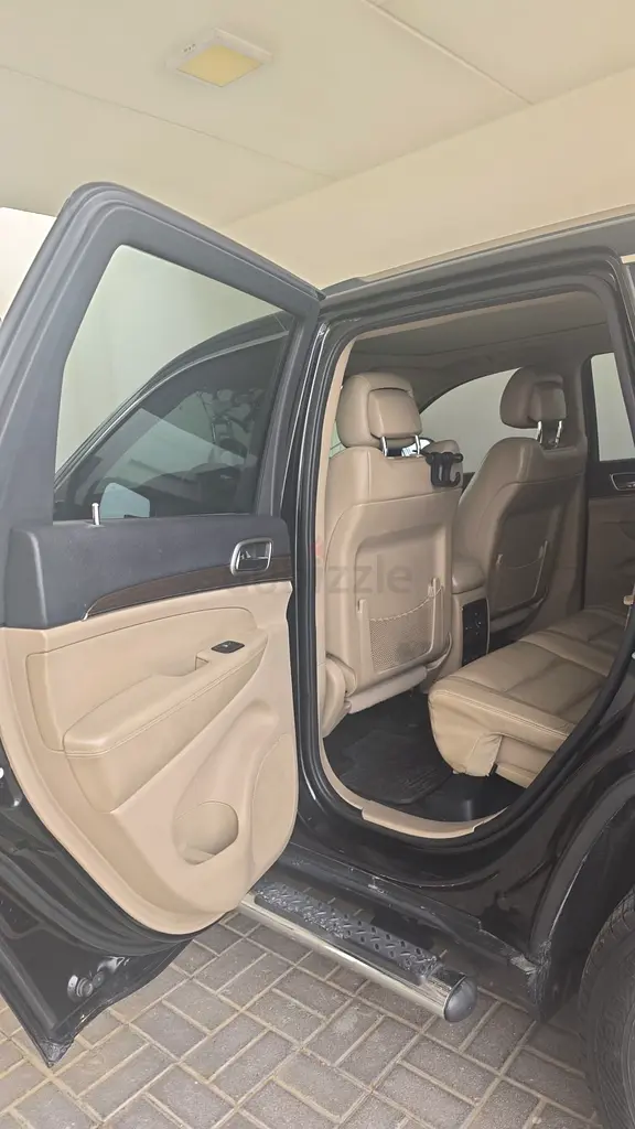 Grand Cherokee Jeep - LIMITED ADDITION - Image 6