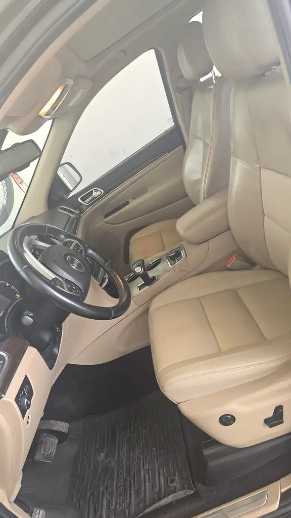 Grand Cherokee Jeep - LIMITED ADDITION - Image 7