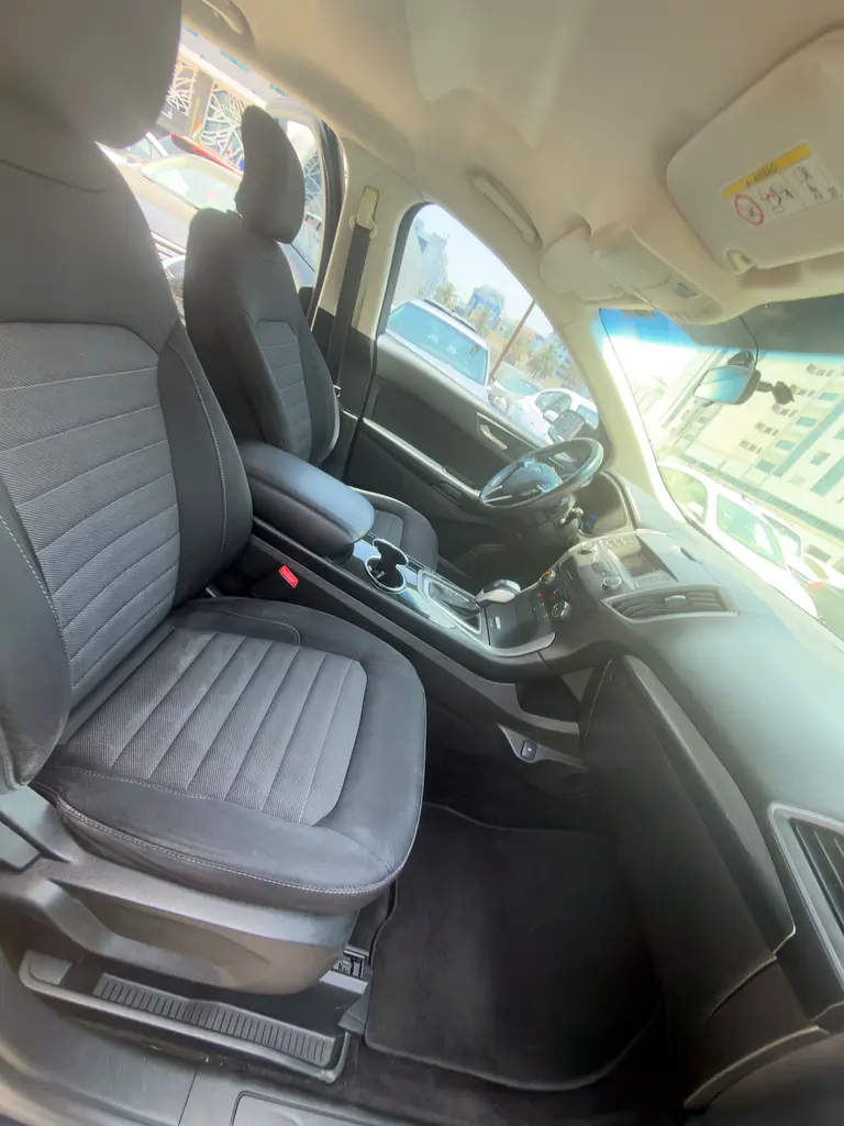 FORD EDGE GCC SPEC SINGLE OWNER ACCIDENT FREE , 100% BANK LOAN NO DOWN PAYMENT - Image 11