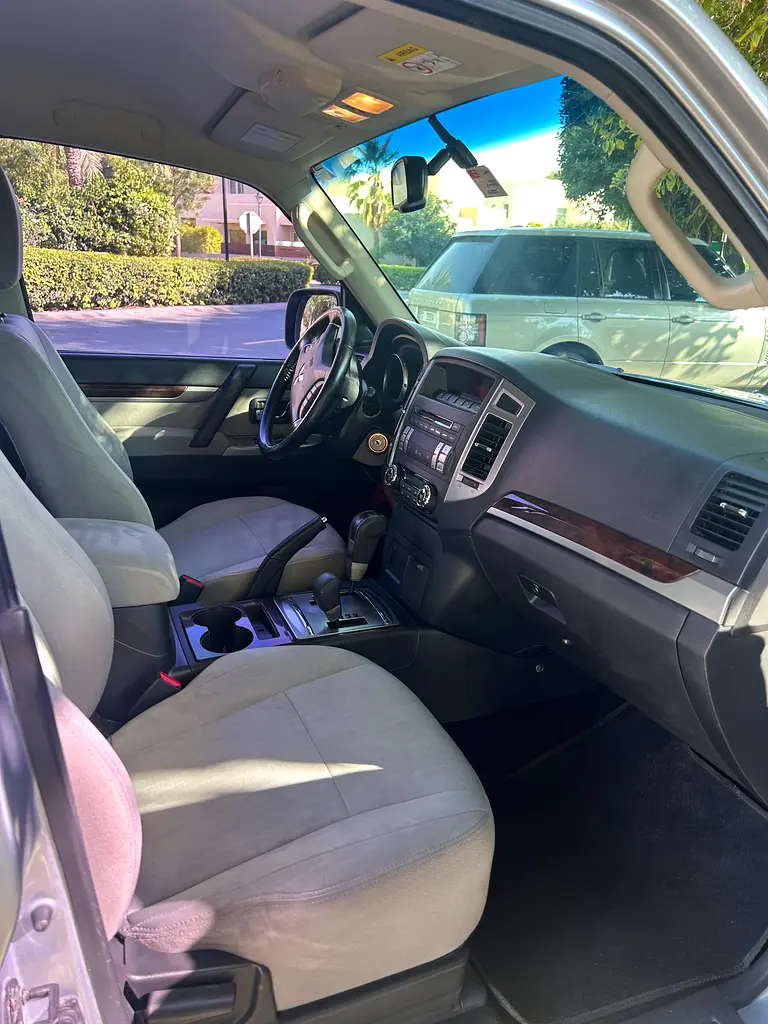 Mitsubishi Pajero GLS 2015 | GCC Specs | Well Maintained - Image 4