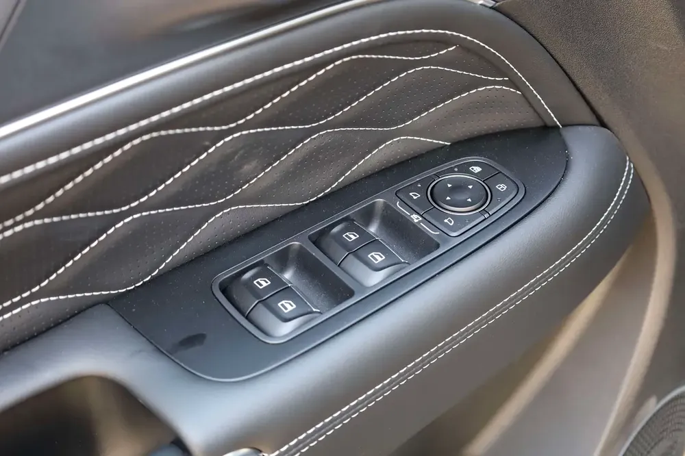 GWM TANK 300 AT 2.0L 2025 MODEL - Image 11