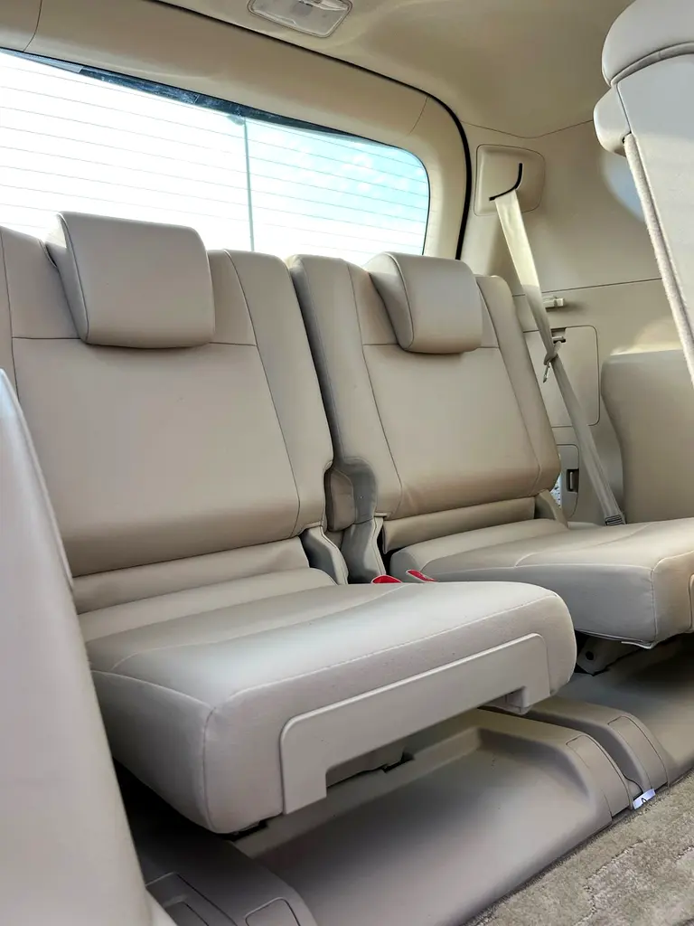2022 Toyota Prado TXL Full Option 4.0L V6 - AWD 4x4 GCC- Electric Seat - Rear CAM & Sensors - Image 17