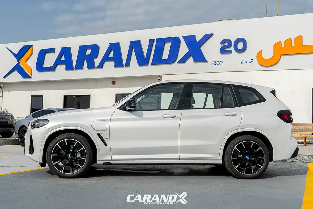 BMW iX3 Creative 2025 - Image 5