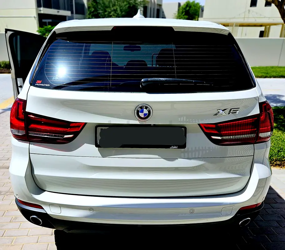 BMW X5 xDrive35i Luxury-Line 2017 | GCC Specs | Low Mileage - Image 5