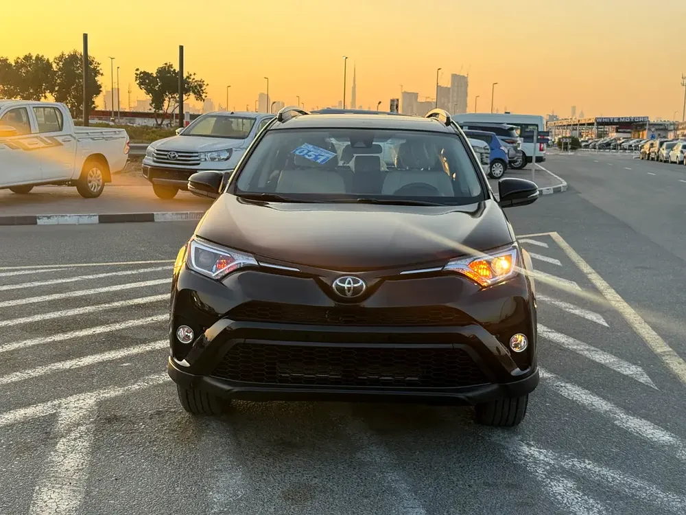 Toyota Rav4 XLE full option IMPORTED FROM USA - Image 5