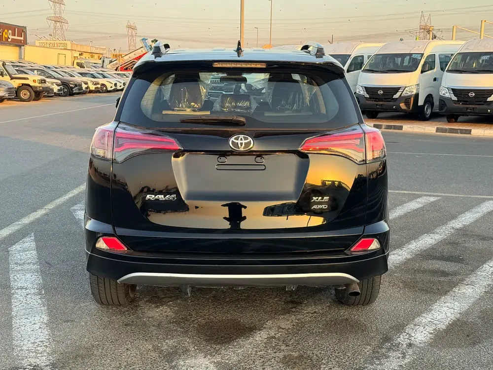 Toyota Rav4 XLE full option IMPORTED FROM USA - Image 6