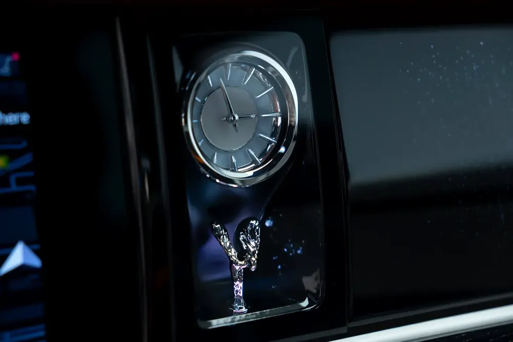GCC SPECS WARRANTY + SERVICE CONTRACT - NEW SHAPE 2025 ROLLS ROYCE GHOST + STARLIGHT + REAR SCREENS - Image 11