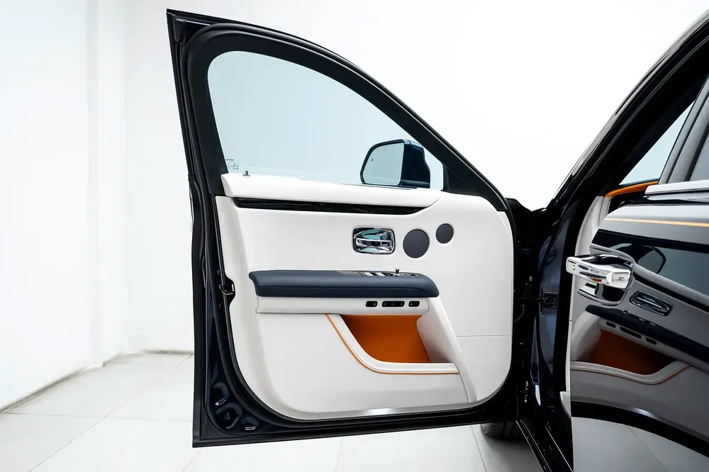 GCC SPECS WARRANTY + SERVICE CONTRACT - NEW SHAPE 2025 ROLLS ROYCE GHOST + STARLIGHT + REAR SCREENS - Image 19