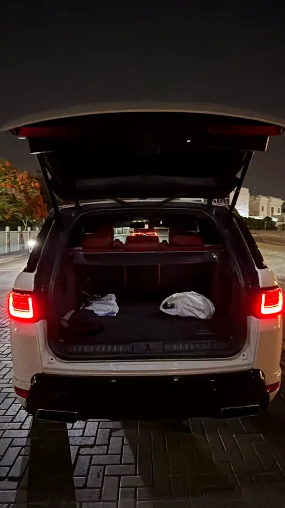 2015 Sport V8 Supercharged | GCC Specs - Image 6