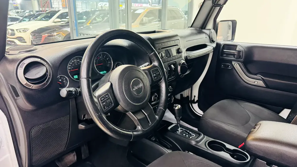 2018 Jeep Wrangler Unlimited GCC 1st Owner Orignal Paint - Image 10