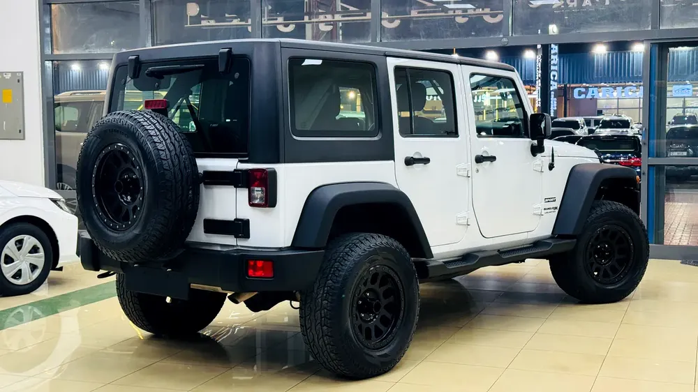 2018 Jeep Wrangler Unlimited GCC 1st Owner Orignal Paint - Image 5