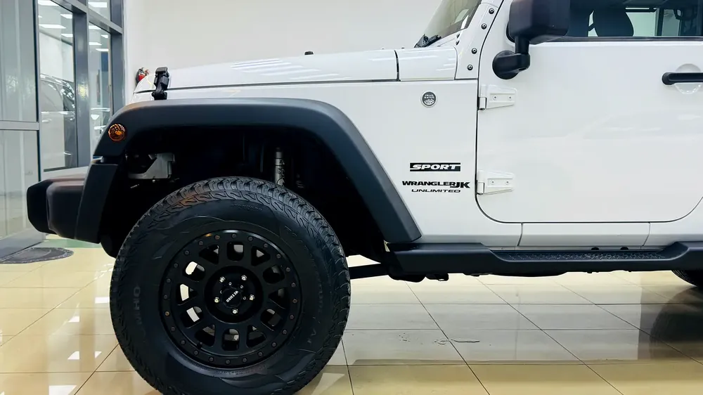 2018 Jeep Wrangler Unlimited GCC 1st Owner Orignal Paint - Image 8