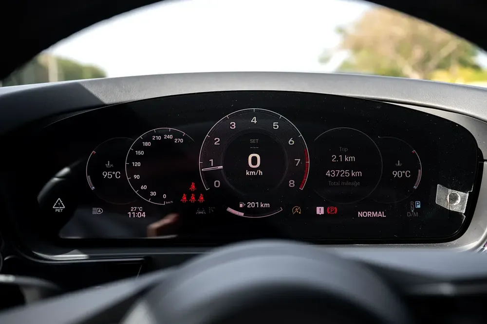 2024 Porsche Cayenne Coupe | 3.0L Turbo V6 | 353 HP | 44,000 KM | Porsche Warranty - Image 16