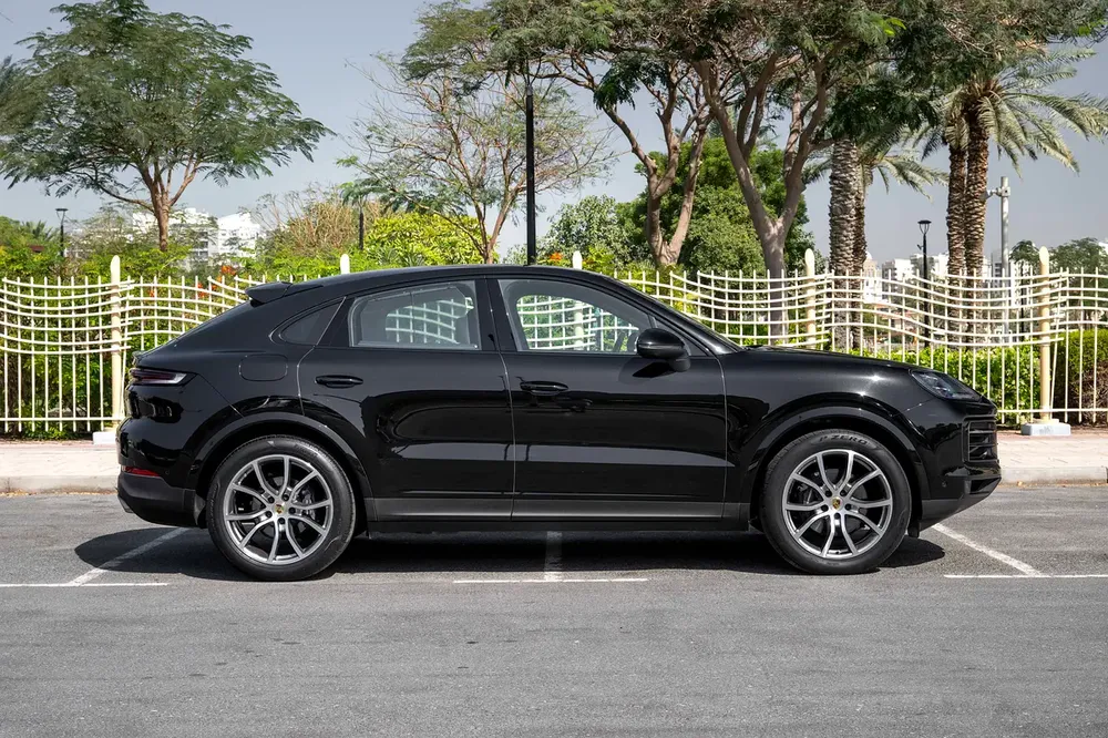 2024 Porsche Cayenne Coupe | 3.0L Turbo V6 | 353 HP | 44,000 KM | Porsche Warranty - Image 5