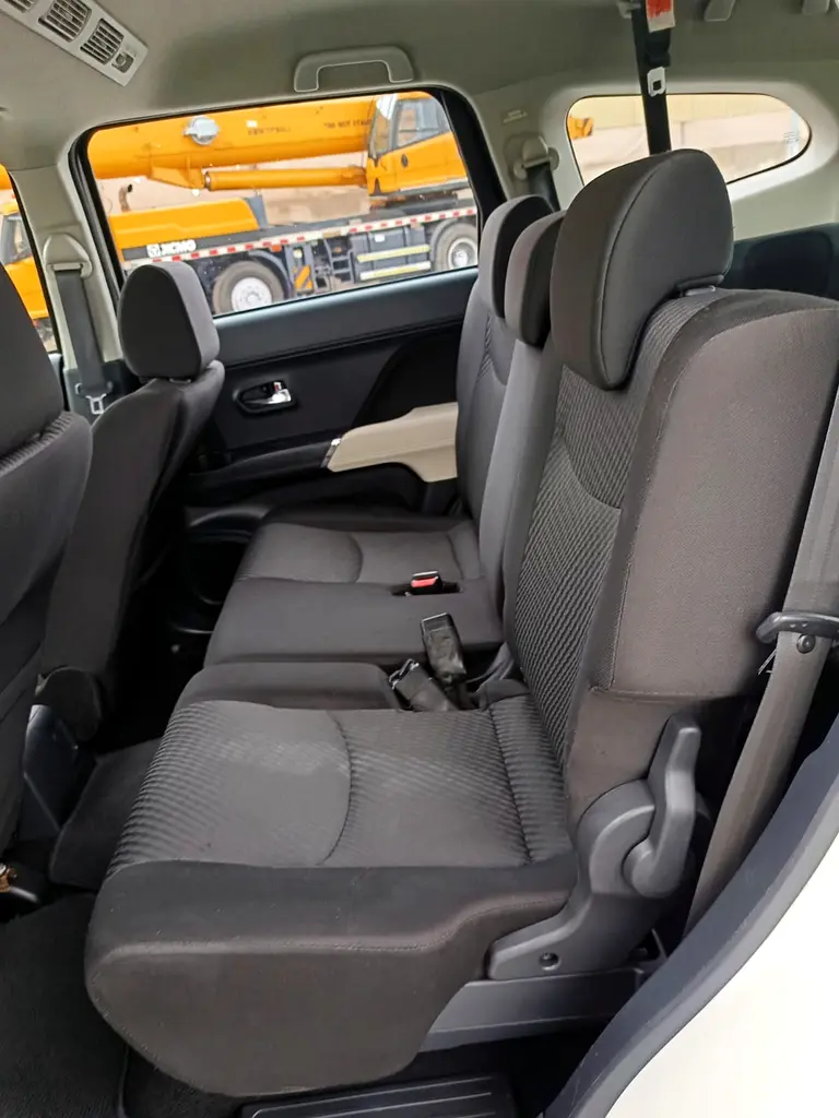 Toyota Rush EX 2023 - GCC Specs - Like New - Image 10