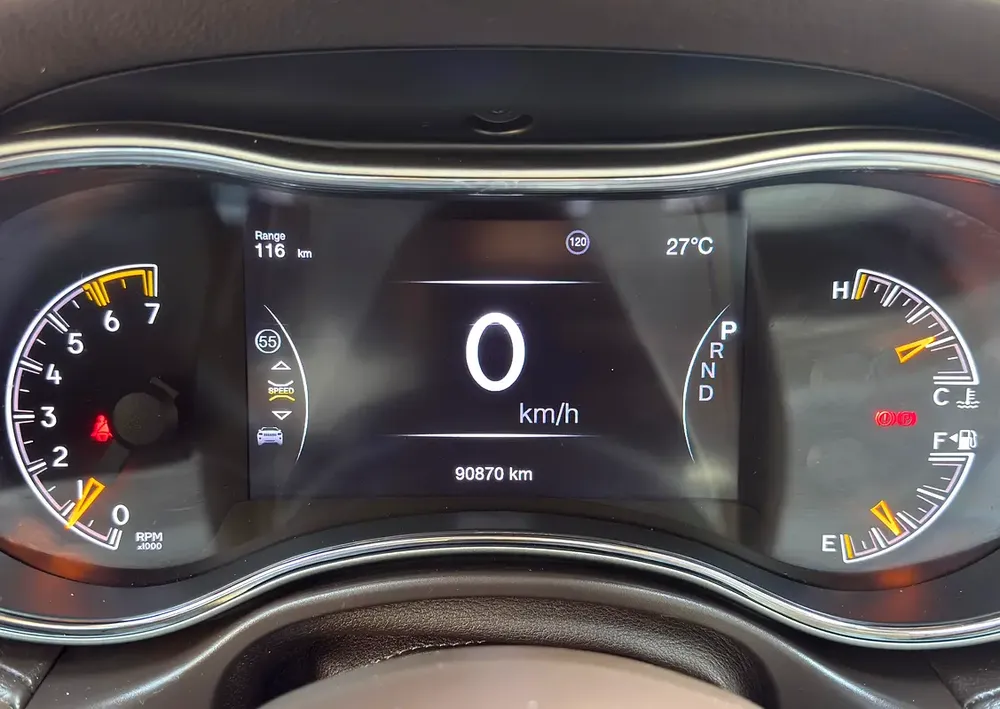 2019 Jeep Grand Cherokee Overland V8 5.7L GCC Low Mileage Full Service History - Image 10