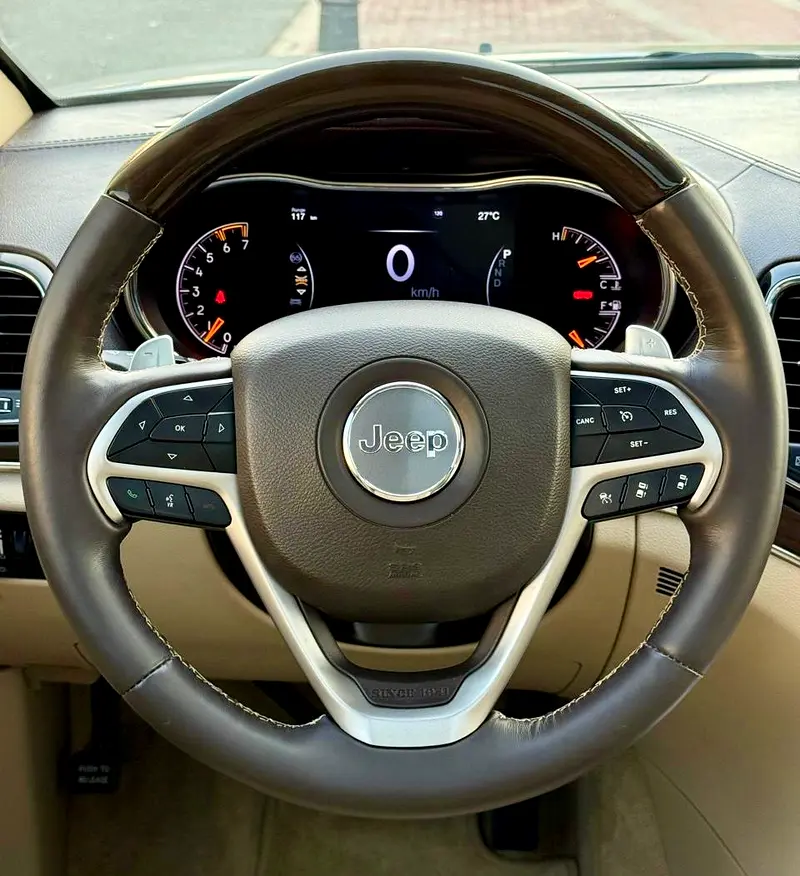 2019 Jeep Grand Cherokee Overland V8 5.7L GCC Low Mileage Full Service History - Image 12