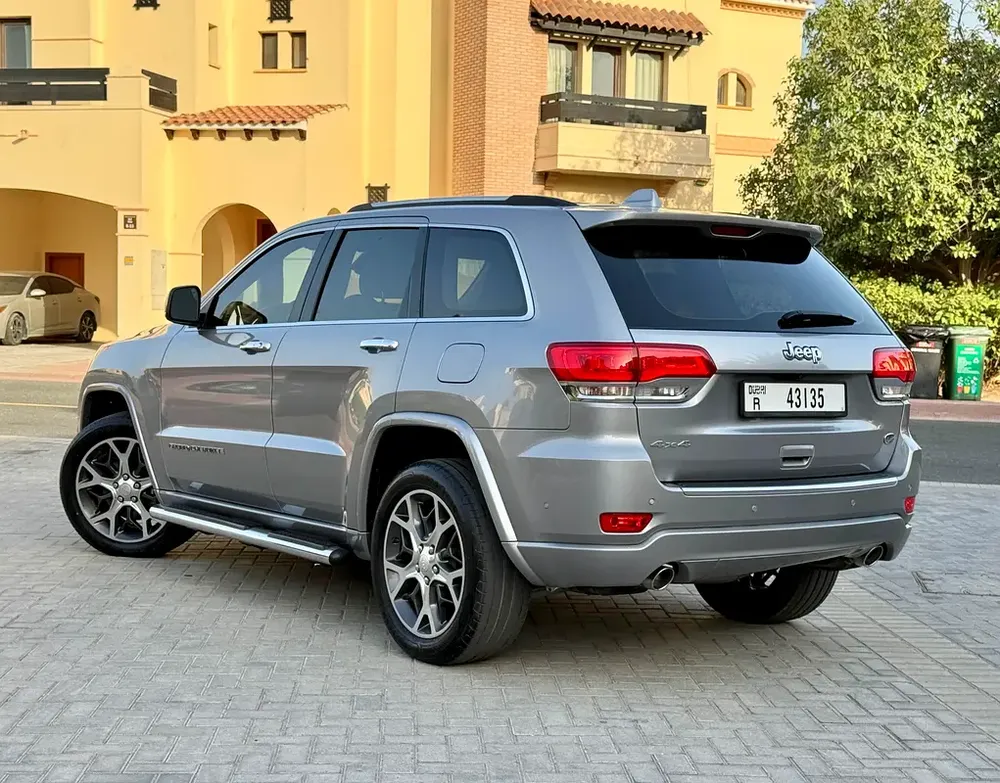 2019 Jeep Grand Cherokee Overland V8 5.7L GCC Low Mileage Full Service History - Image 4