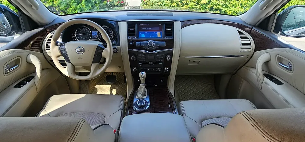 NISSAN PATROL LE 400HP TITANIUM MODEL 2017 G.C.C ACCIDENT FREE - Image 10