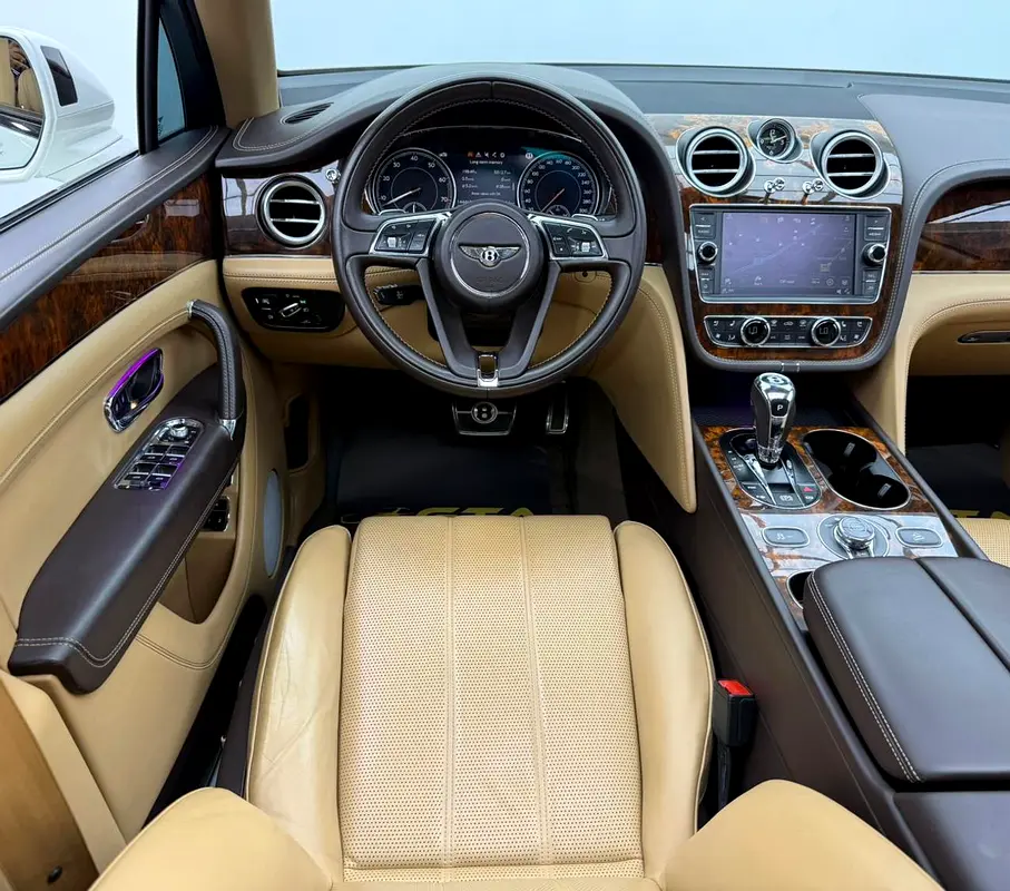 2018 Bentley Bentayga W12 Black Edition, Full Service History, Excellent Condition, GCC - Image 13